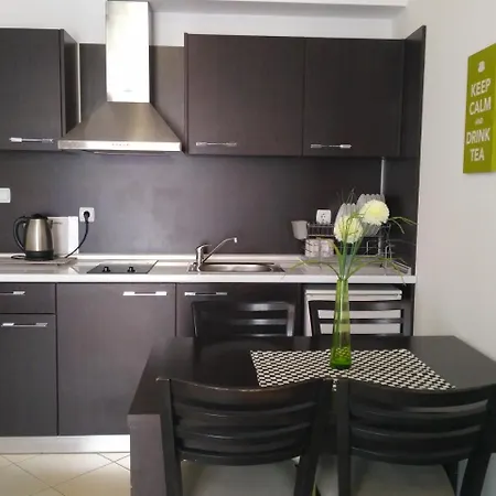In Grand Kamelia 2 Slăntjev Brjag
